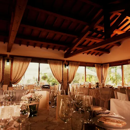 Borgo Nociquerceto Hotel Tarano