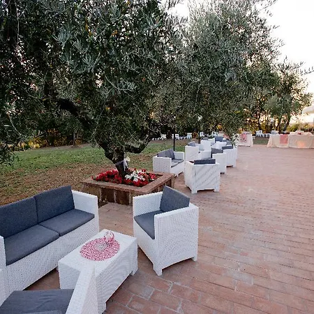 Borgo Nociquerceto Hotel Tarano