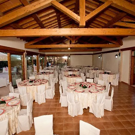 Borgo Nociquerceto Hotel 4*