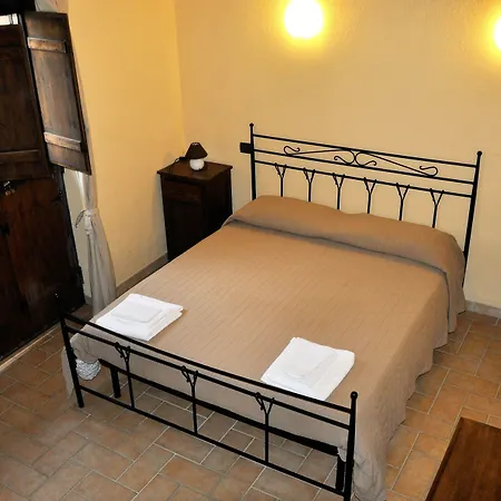 Nociquerceto Hotel Tarano