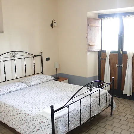 Borgo Nociquerceto 4* Tarano